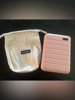 Away Pink Hard-Shell Cosmetic Case with Dust Bag